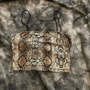 Snake print cropped top SHEIN